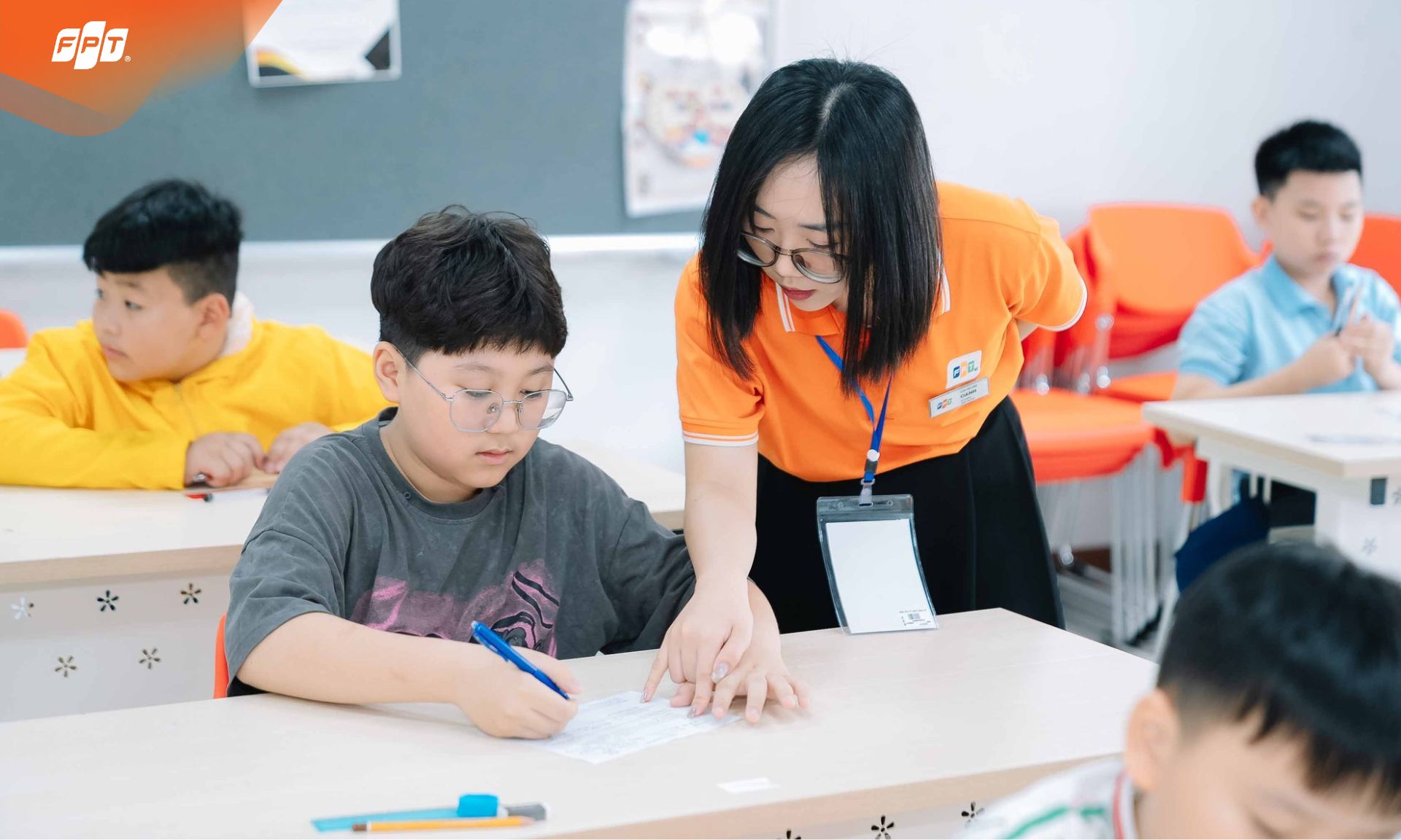 FPT School Thanh Hóa thu hút hàng trăm phụ huynh học sinh | FPT Schools