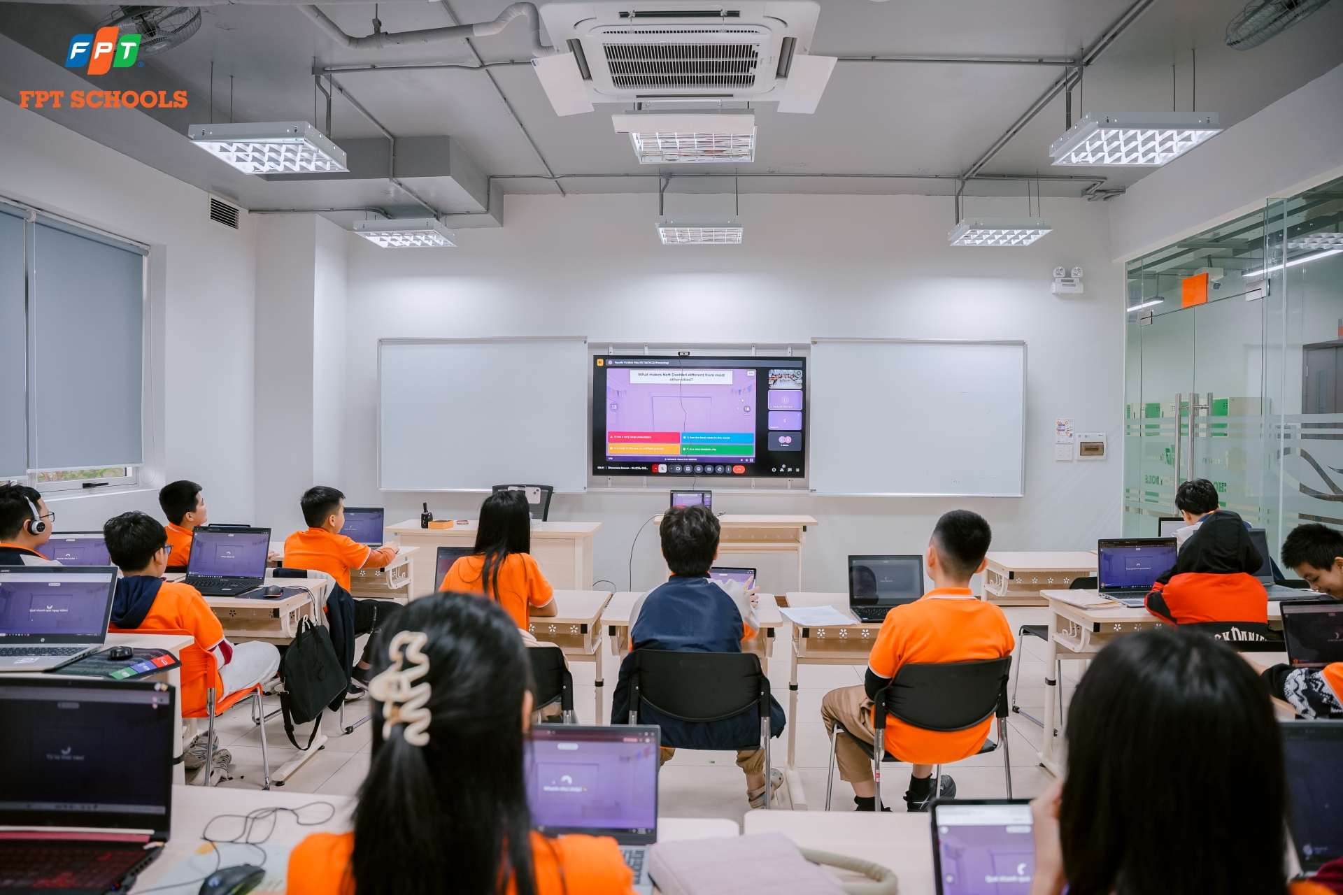 Học sinh Nhà F Thanh Hóa học tiếng Anh qua tranh luận liên trường