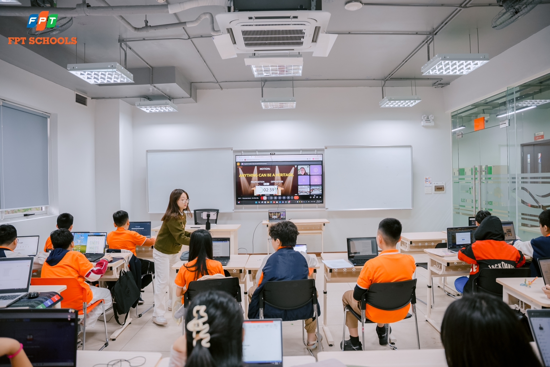 Học sinh Nhà F Thanh Hóa học tiếng Anh qua tranh luận liên trường