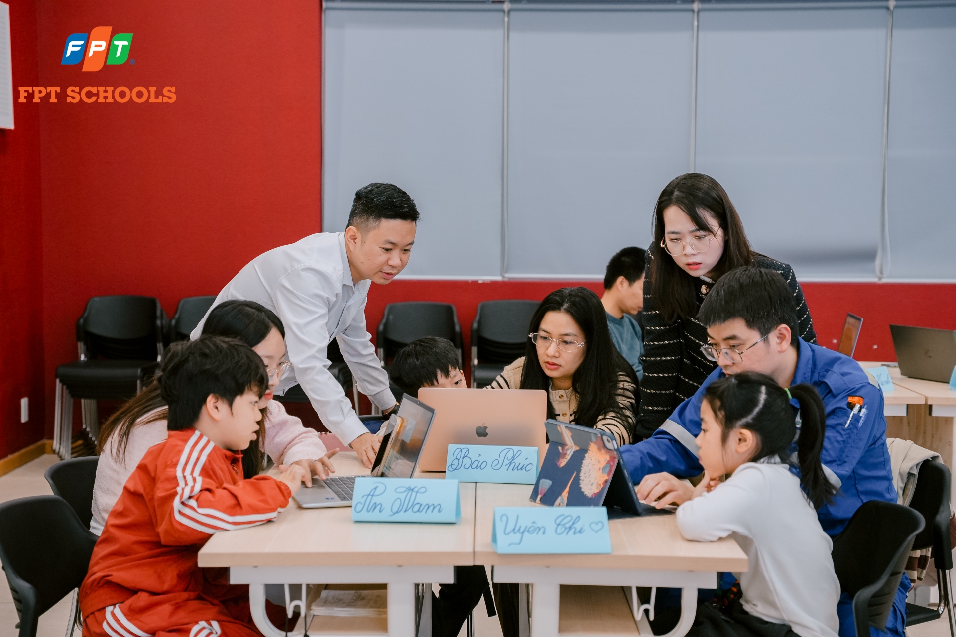 Học sinh Nhà F chính thức bước vào vòng training FAnRoc