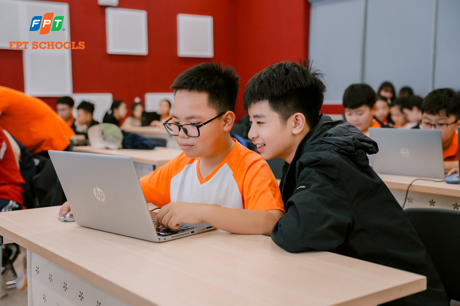 Học sinh Nhà F chính thức bước vào vòng training FAnRoc