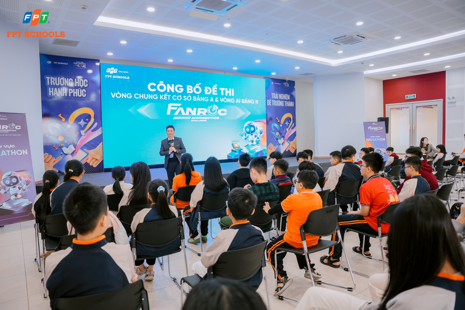 Lộ diện các đội thi xuất sắc Nhà F tiếp tục bước vào vòng trong của cuộc thi FAnRoC