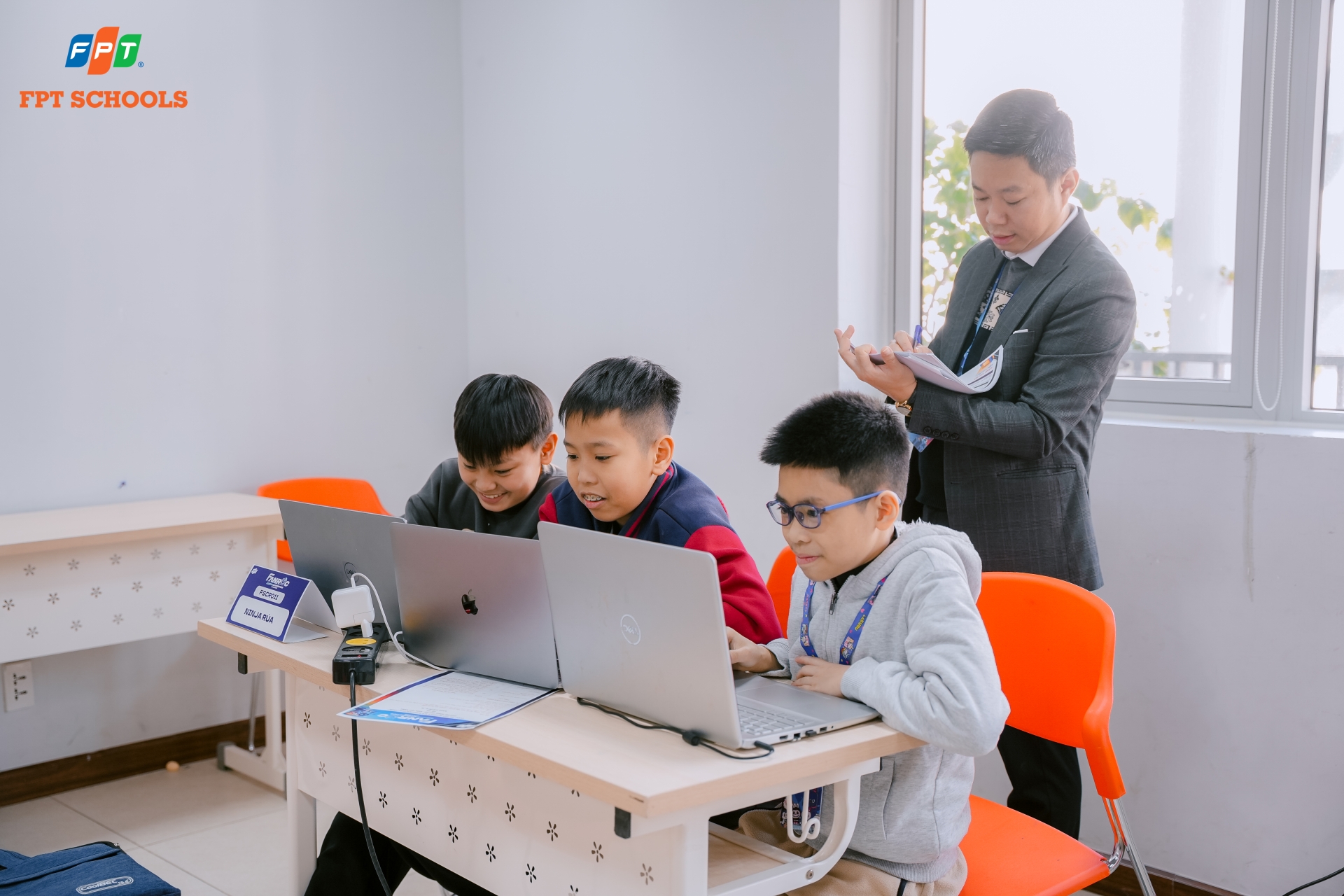 Lộ diện các đội thi xuất sắc Nhà F tiếp tục bước vào vòng trong của cuộc thi FAnRoC