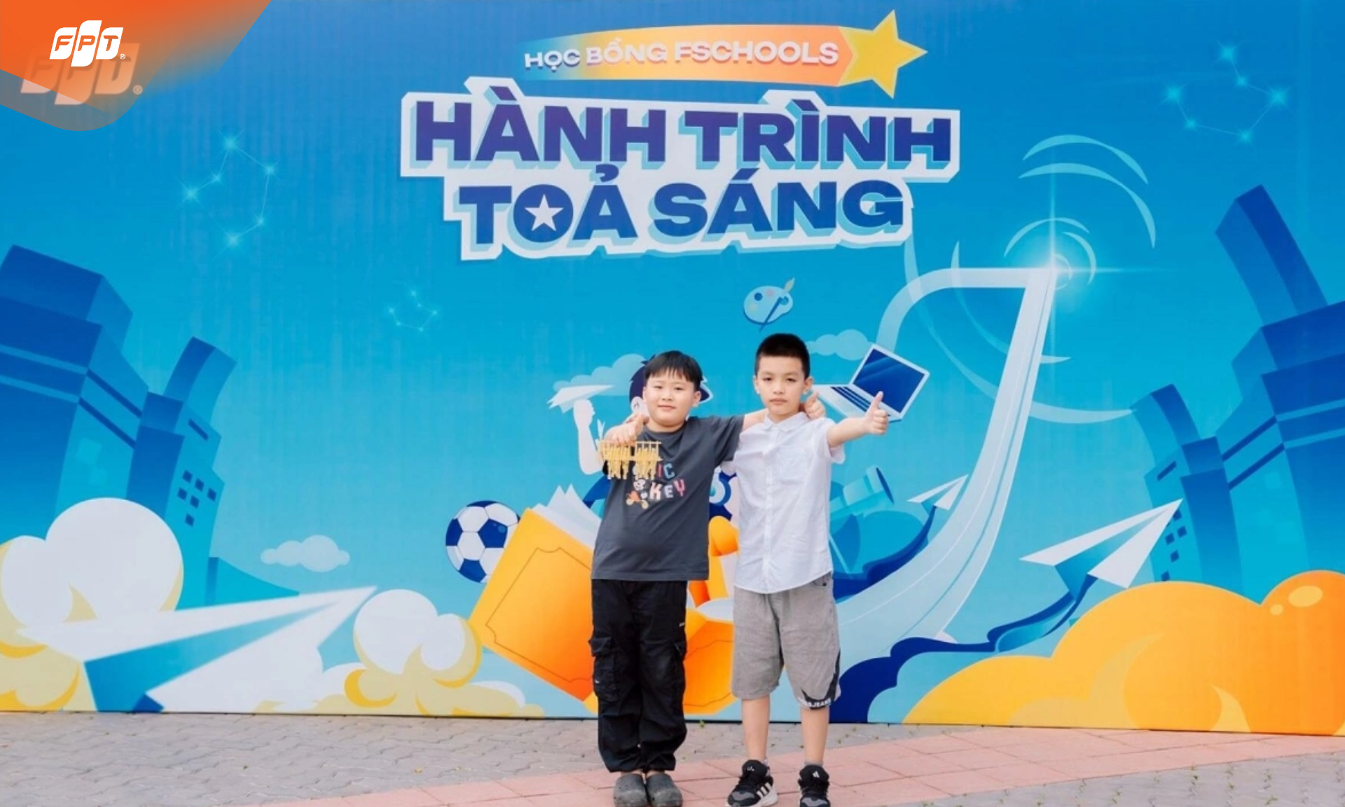 fpt schools h&agrave;nh tr&igrave;nh toả s&aacute;ng