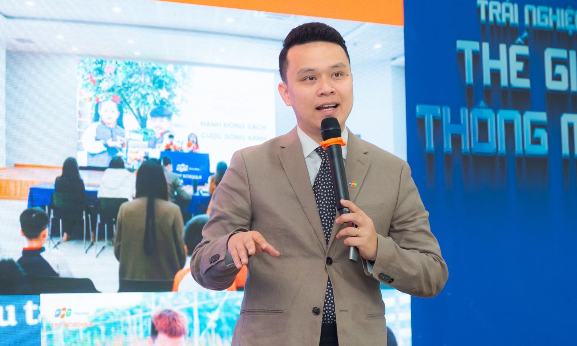 FPT School Thanh Hóa Khánh Thành “Góc Tôn Vinh Học Sinh” | FPT Schools