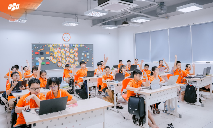 Học sinh lớp 6A1 FPT School Thanh Hóa hứng khởi chinh phục thử thách Robot vượt mê cung