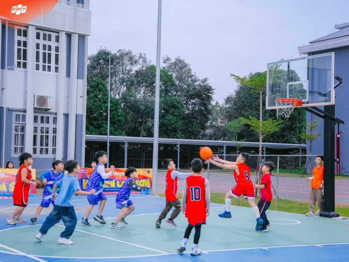 Thi đấu hết mình – Giao lưu hết sức: Trận giao hữu giàu trải nghiệm của các cầu thủ nhí