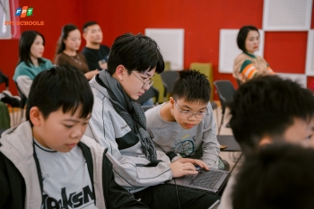 Gần 400 học sinh tham gia buổi đào tạo trực tiếp thứ 3 trước thềm FPT Schools AI & Robotics  Challenge 2026