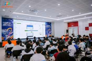 Gần 400 học sinh tham gia buổi đào tạo trực tiếp thứ 3 trước thềm FPT Schools AI & Robotics  Challenge 2026