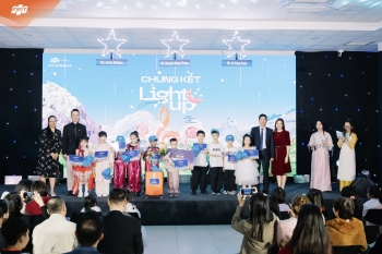Light Up 2025: Sân khấu của những giấc mơ nhỏ biết toả sáng