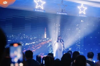 Sân khấu Light Up - Nơi học sinh Fschool Thanh Hoá dám bước lên và toả sáng