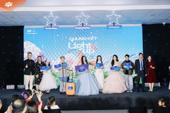 Sân khấu Light Up - Nơi học sinh Fschool Thanh Hoá dám bước lên và toả sáng