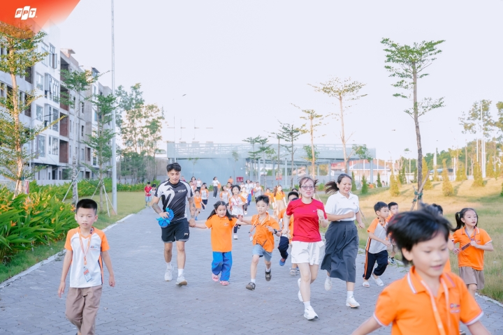 FPT School Thanh Hoá chính thức khởi động Run Around Campus