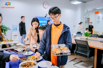 Học sinh, giáo viên Fschool Thanh Hóa hào hứng trải nghiệm thực đơn bán trú mới
